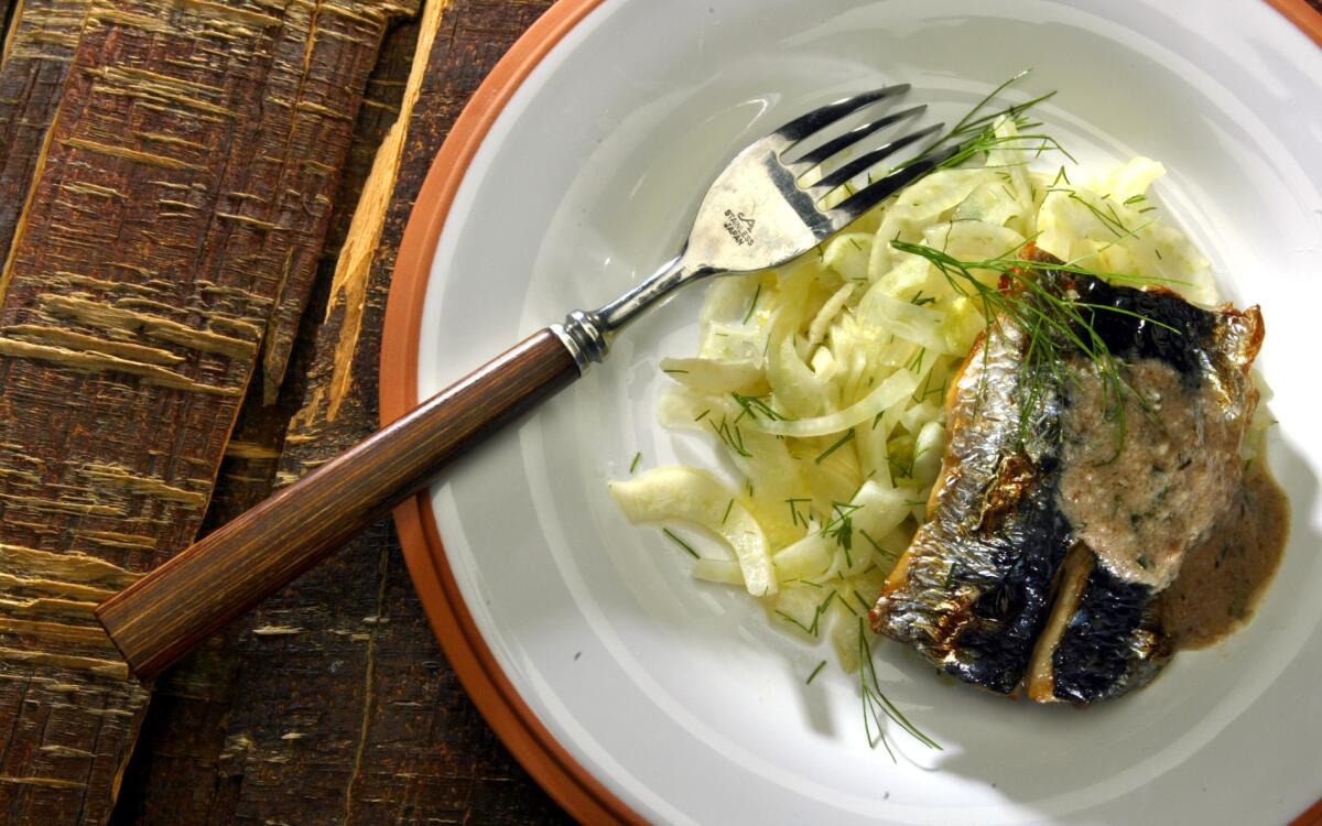 Sardines on fennel salad with walnut pesto