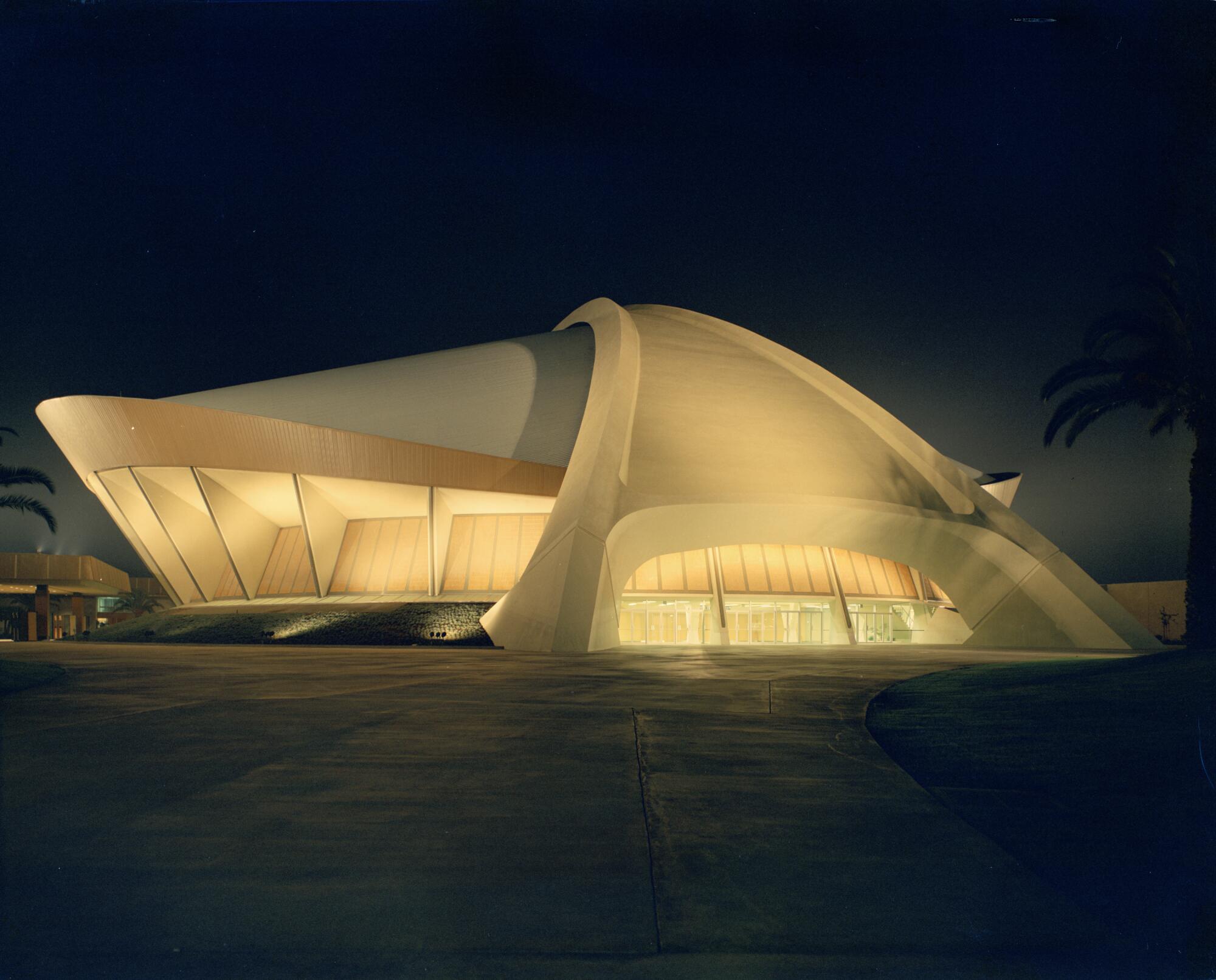 Wayne Thom's image of the Anaheim Convention Center.