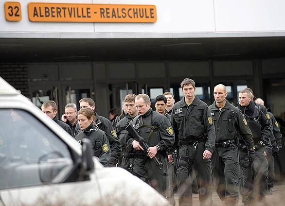 Police officers at Albertville Realschule