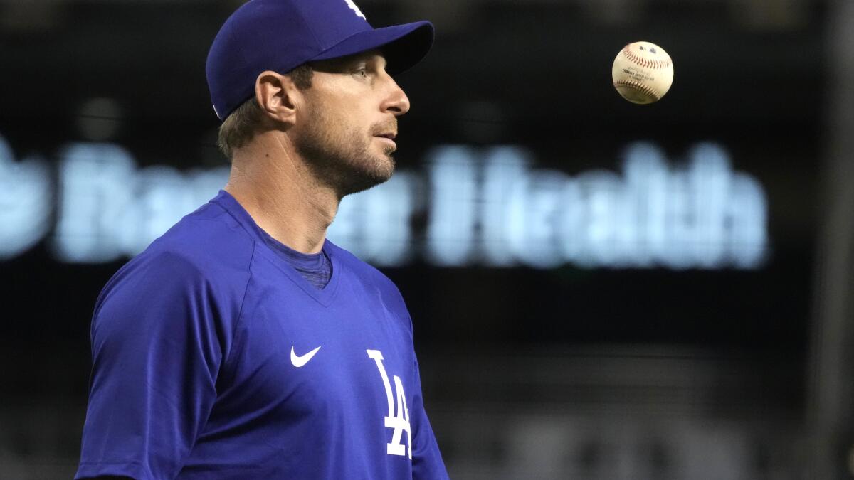 Yuli Gurriel Yu Darvish: Astros 1B tips hat to Dodgers pitcher