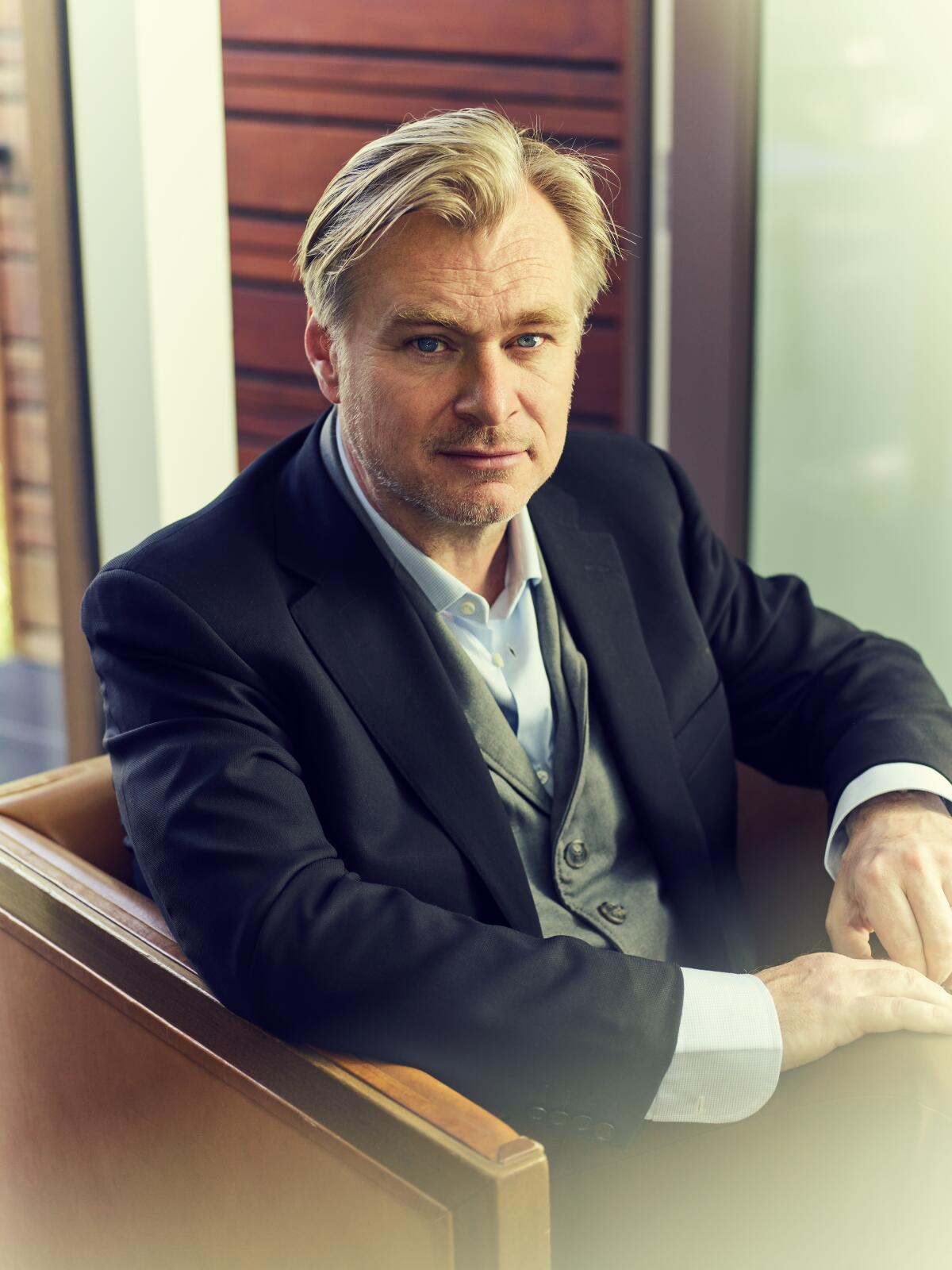 Christopher Nolan's New Film: Behind His Pitch to Studios (Including Apple)  – The Hollywood Reporter