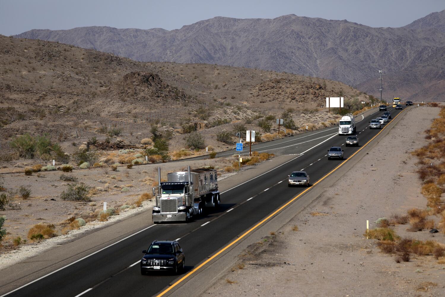 Temporary lane to relieve I-15 traffic between Southern California and Las Vegas