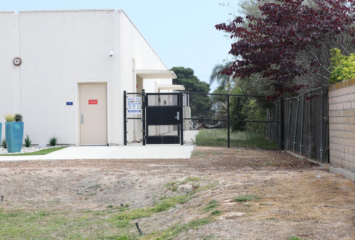 Huntington Beach council approves maintenance building at school ...