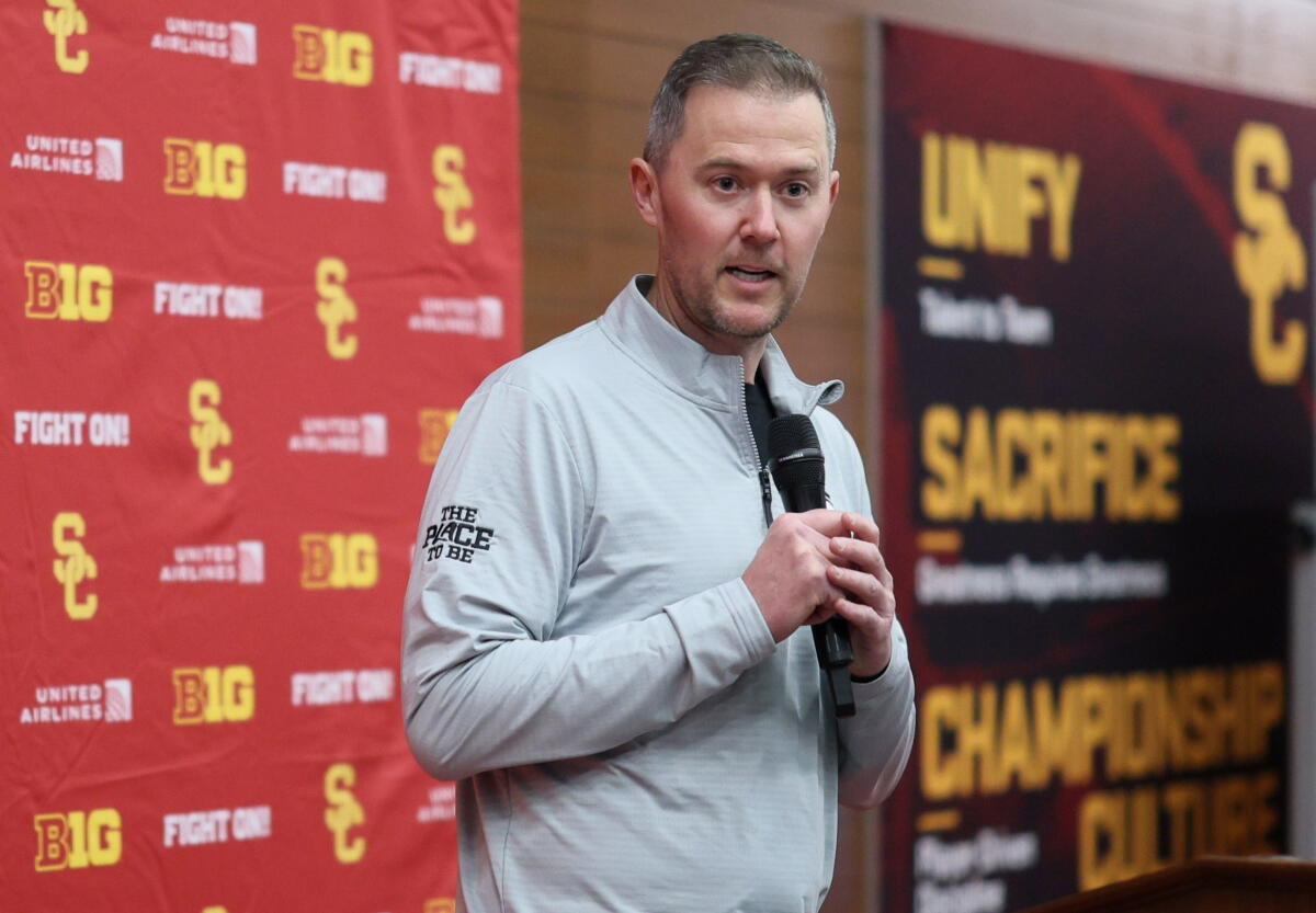Charles Riley Coach USC coach Lincoln Riley wraps staff mixing continuity, new energy - Los ...