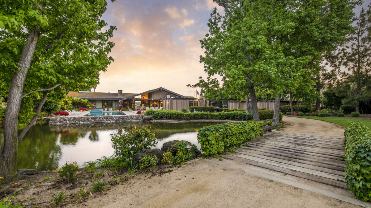 $32M property goes up for sale on Newport Beach's Mesa Drive - Vimarsana News