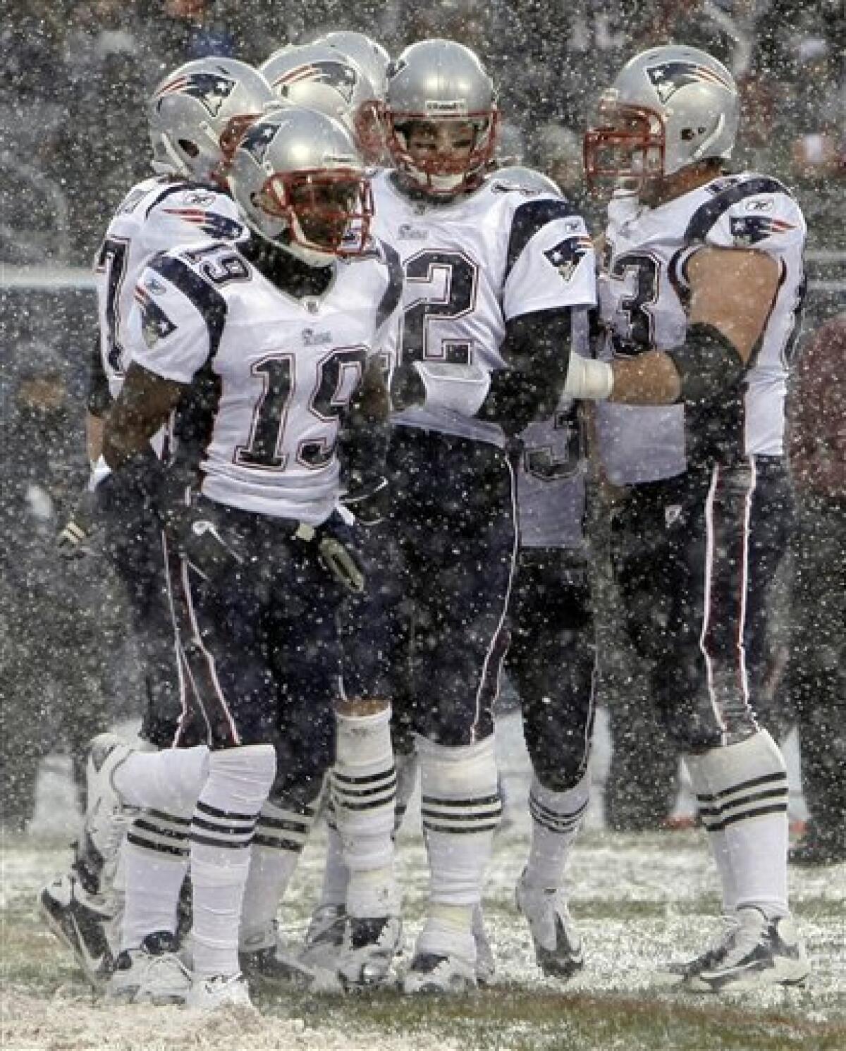 Brady, Patriots pound Bears 36-7 for playoff berth - The San Diego  Union-Tribune