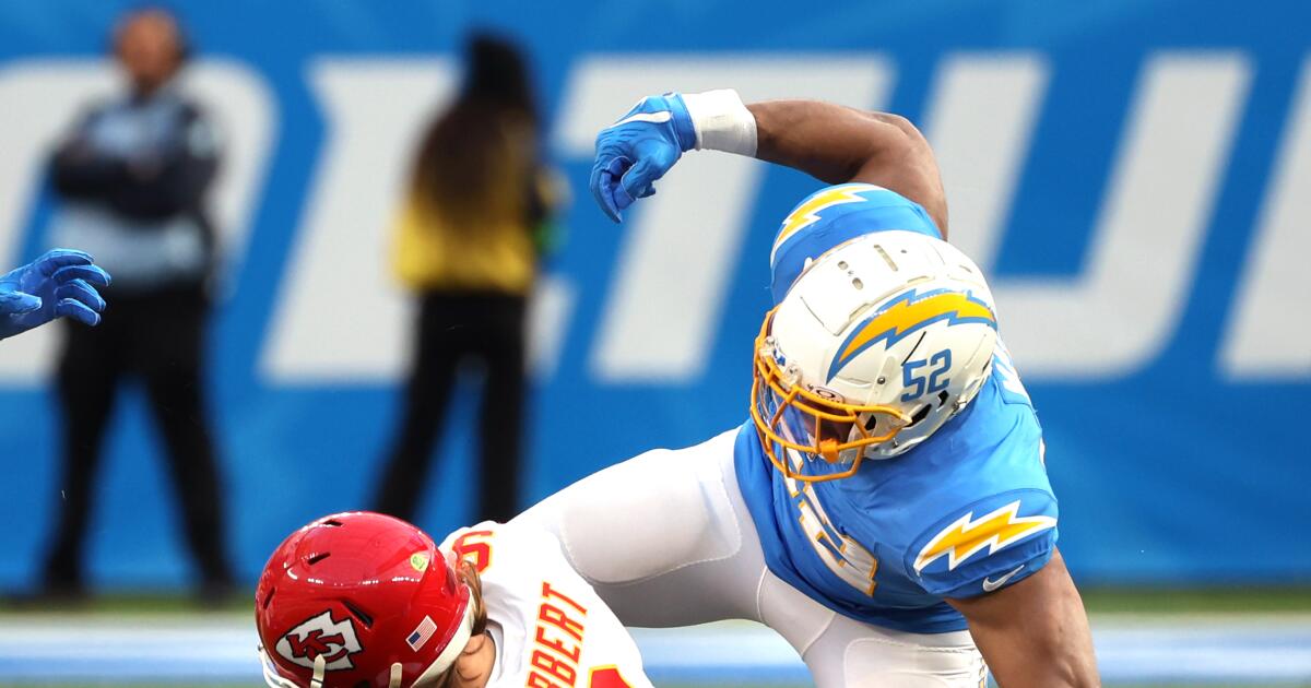 Elliott: Chargers’ lament failed brotherhood of talent has led to a broken family