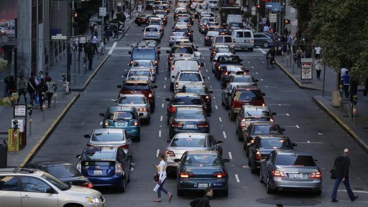 Encabezado por el Bay Area, las áreas metropolitanas de California superan al resto de la nación en el robo de autos por habitante, según un informe de la industria de seguros.