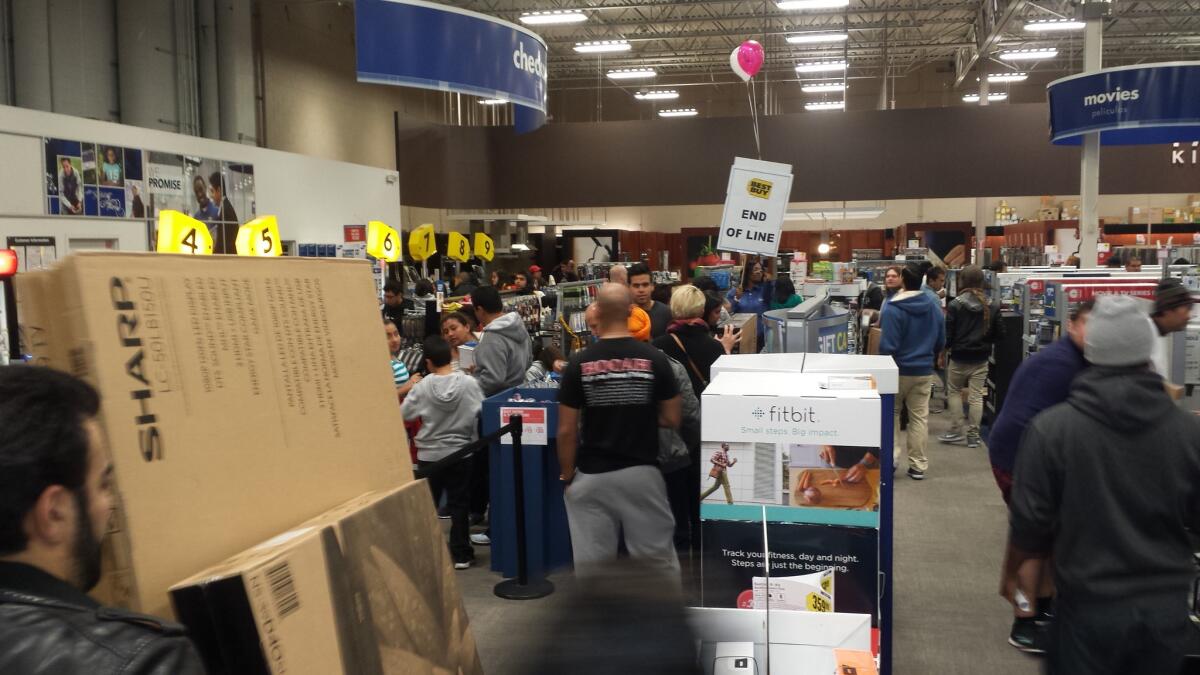 Crowds inside a Best Buy in Atwater Village on Thanksgiving.