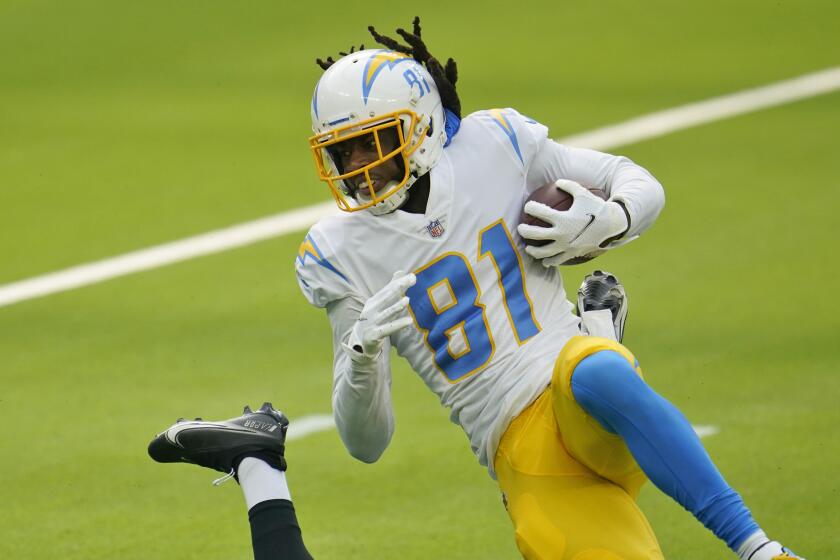 Los Angeles Chargers wide receiver Mike Williams (81) makes a catch against the Carolina Panthers.