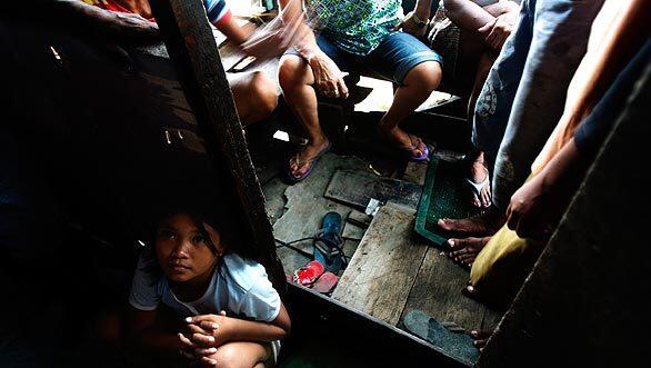 Cramped quarters on Malabon River