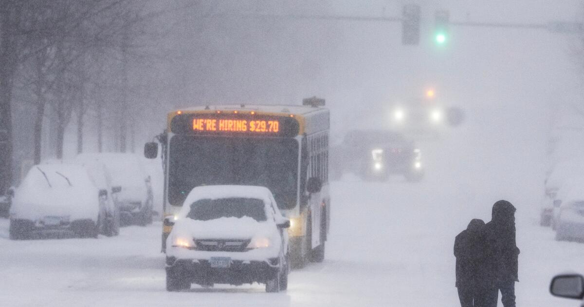 Neve e vento nos EUA com ameaça de mau tempo