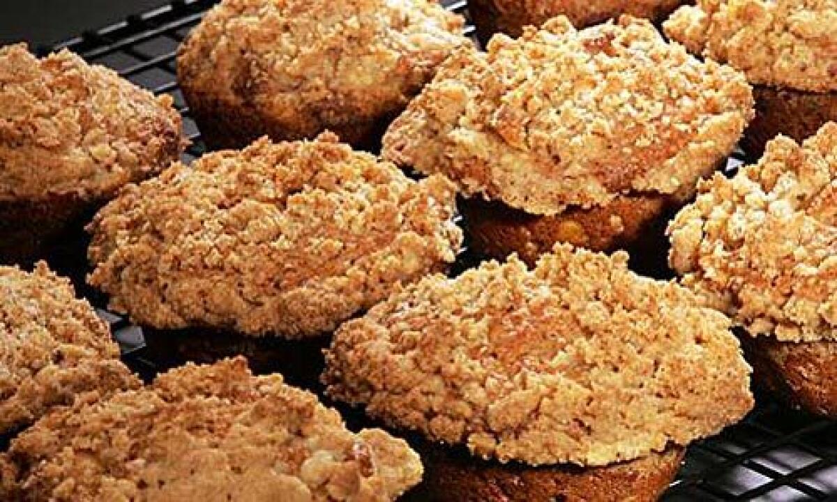 Recipe: Mesquite apple muffins with streusel topping
