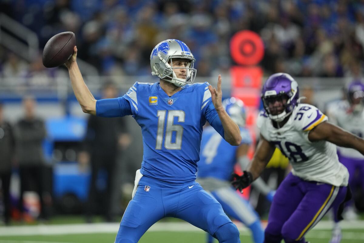 Goff helps surging Lions beat division-leading Vikings 34-23 - The