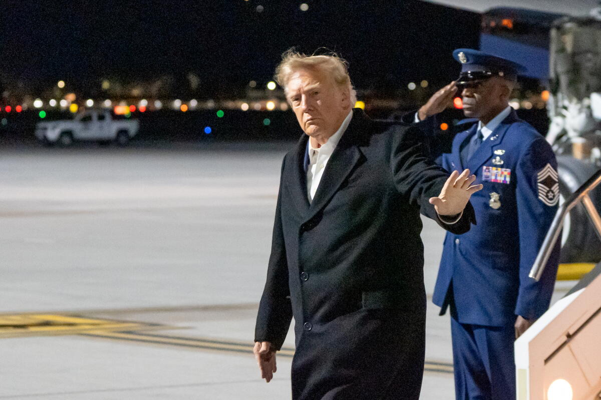 Boost Tap Kit Trump campaigns in Arizona and Montana on 2nd day of Western swing to ...