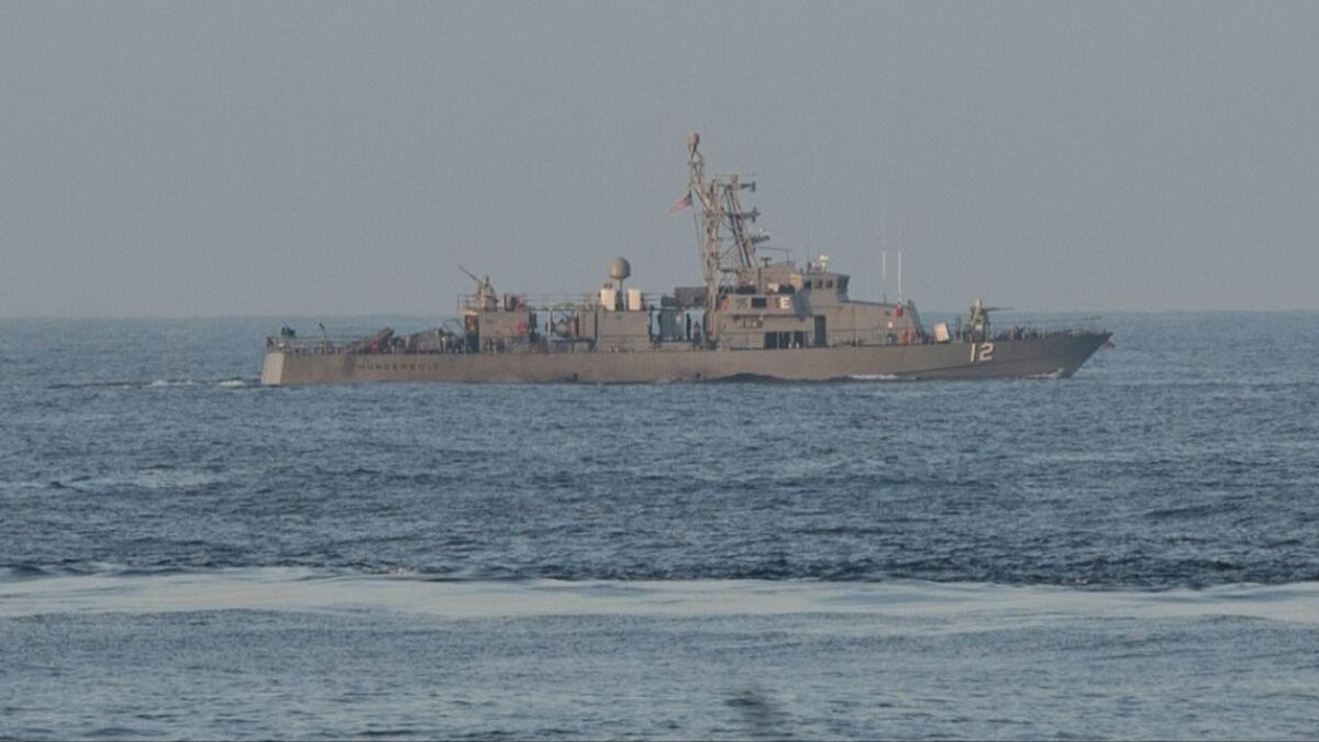 The coastal patrol craft Thunderbolt in the Persian Gulf on Jan. 7, 2015.
