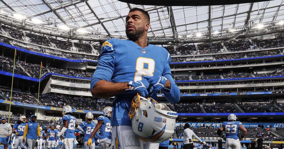 Kyle Van Noy explains why Chargers’ lack of playoff experience means little