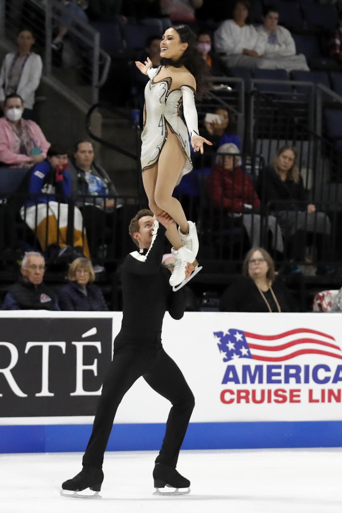 US ice dancers Madison Chock and Evan Bates give US another Skate America  champion - The San Diego Union-Tribune