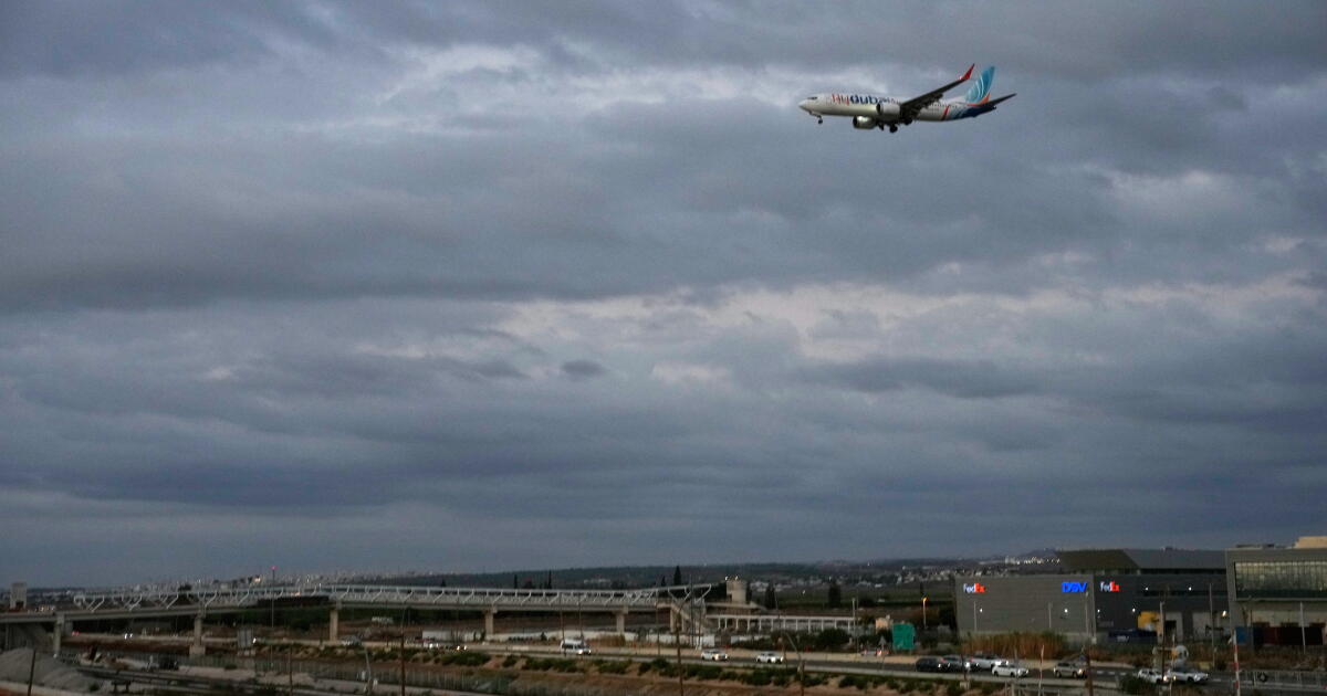 The reason behind a co-pilot’s attack on the captain of a flight heading to Israel is still unclear. The reason behind a co-pilot’s attack on the captain of a flight heading to Israel is still unclear.