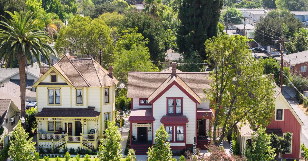 Charming Victorian inn with cocktail parlor, organs and no screens opens just outside L.A.