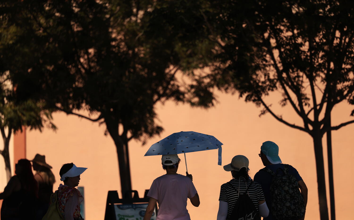 Southern California Swelters Through Record-Breaking October Heat Wave Southern California Swelters Through Record-Breaking October Heat Wave