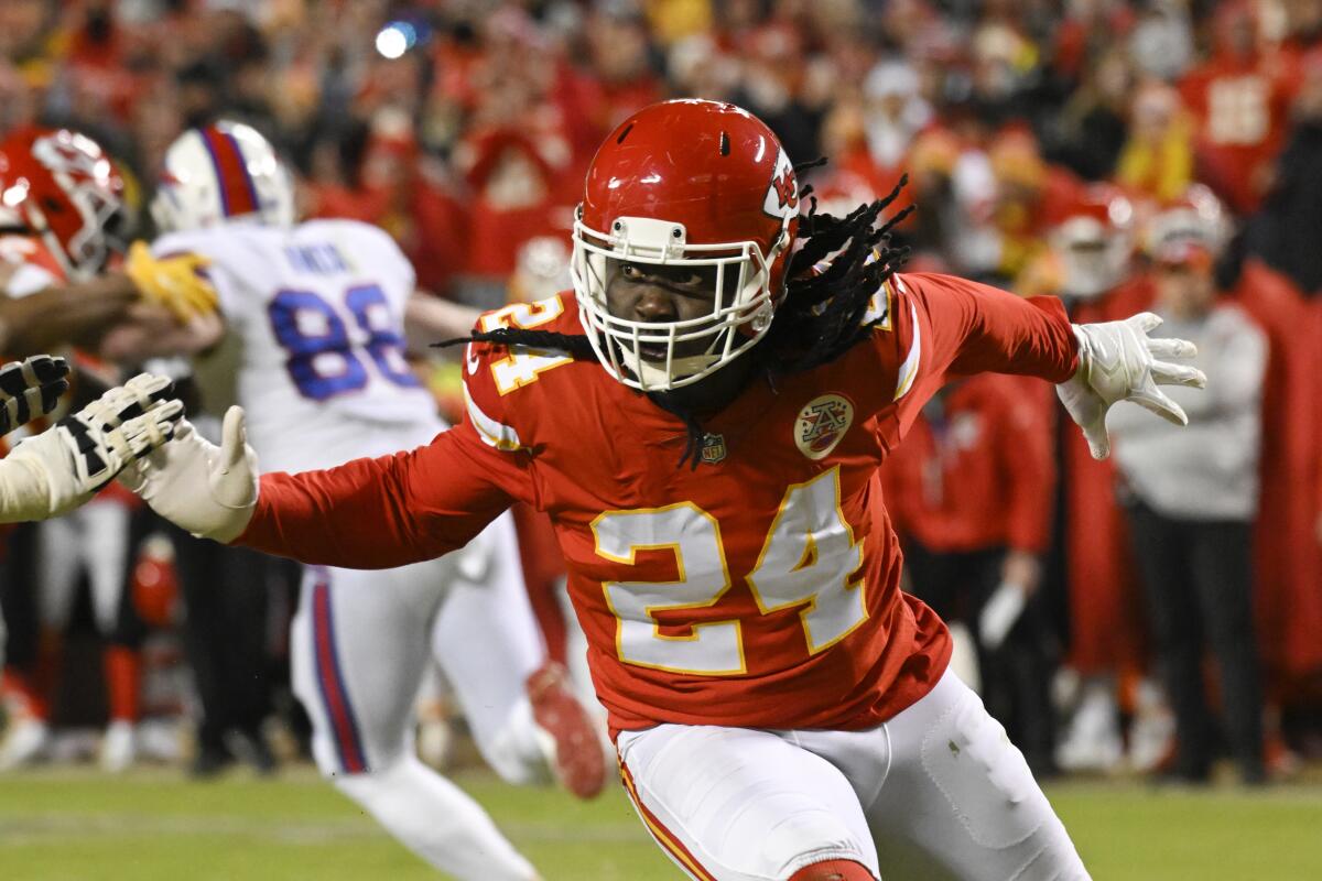 The Chiefs' Melvin Ingram III rushes the passer against the Bills in an AFC divisional-round playoff game Jan. 23, 2022.