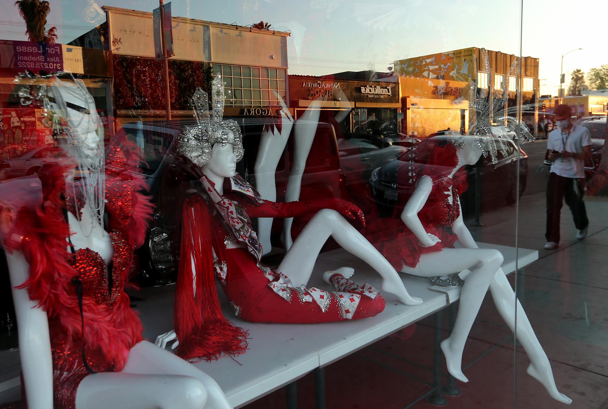 Mannequins in a shop window along Melrose Avenue.