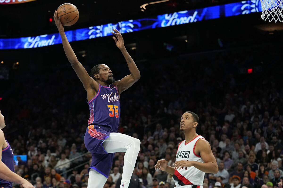 Nervous' Kevin Durant excels in Suns debut with 23 points - The San Diego  Union-Tribune