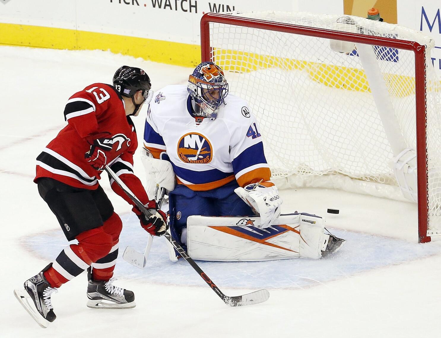 Cammalleri scores shootout winner, Devils beat Islanders 3-2