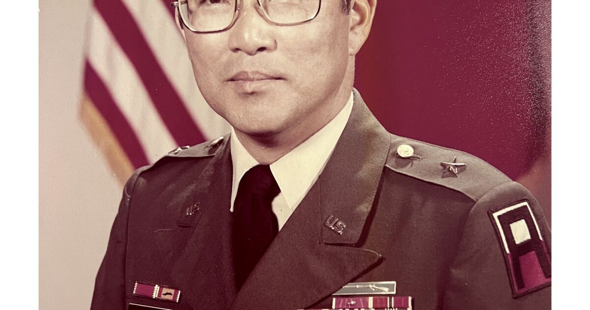 Theodore Kanamine dies; Japanese American prison camp survivor who became Army general