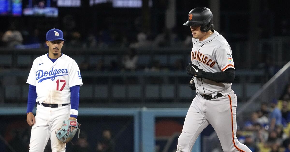 Dodgers postgame: Dave Roberts critiques Victor Gonzalez, overall bullpen  usage 