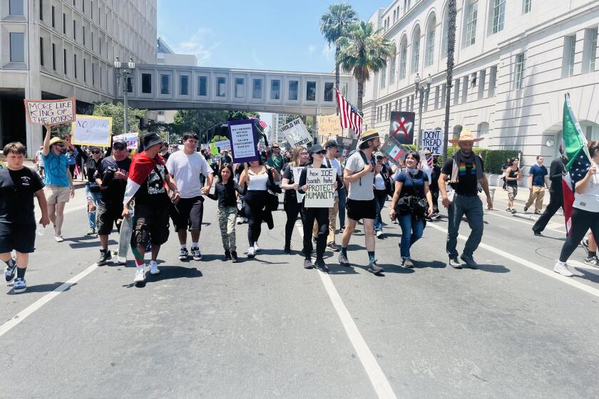 Las redadas y el proyecto de ley "Big Beautiful Bill" provocan protestas.