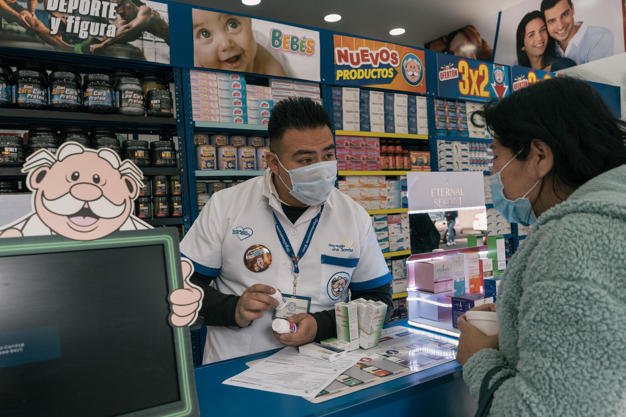 Dr. Simi, el personaje de dibujos animados de la mayor cadena de farmacias  de México - Los Angeles Times