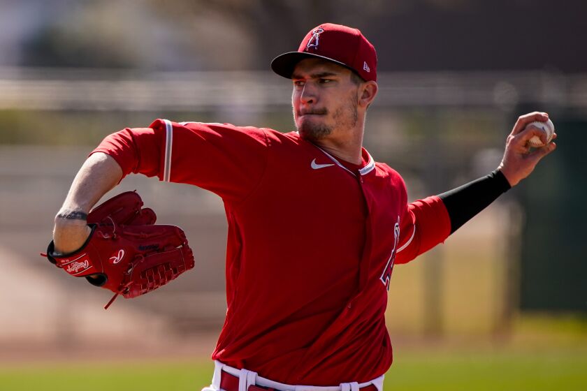 TEMPE, ARIZ. - FEBRUARY 18: Los Angeles Angels right handed pitcher Andrew Heaney (28) pitches during Spring Training at Tempe Diablo Stadium on Tuesday, Feb. 18, 2020 in Tempe, Ariz. (Kent Nishimura / Los Angeles Times)