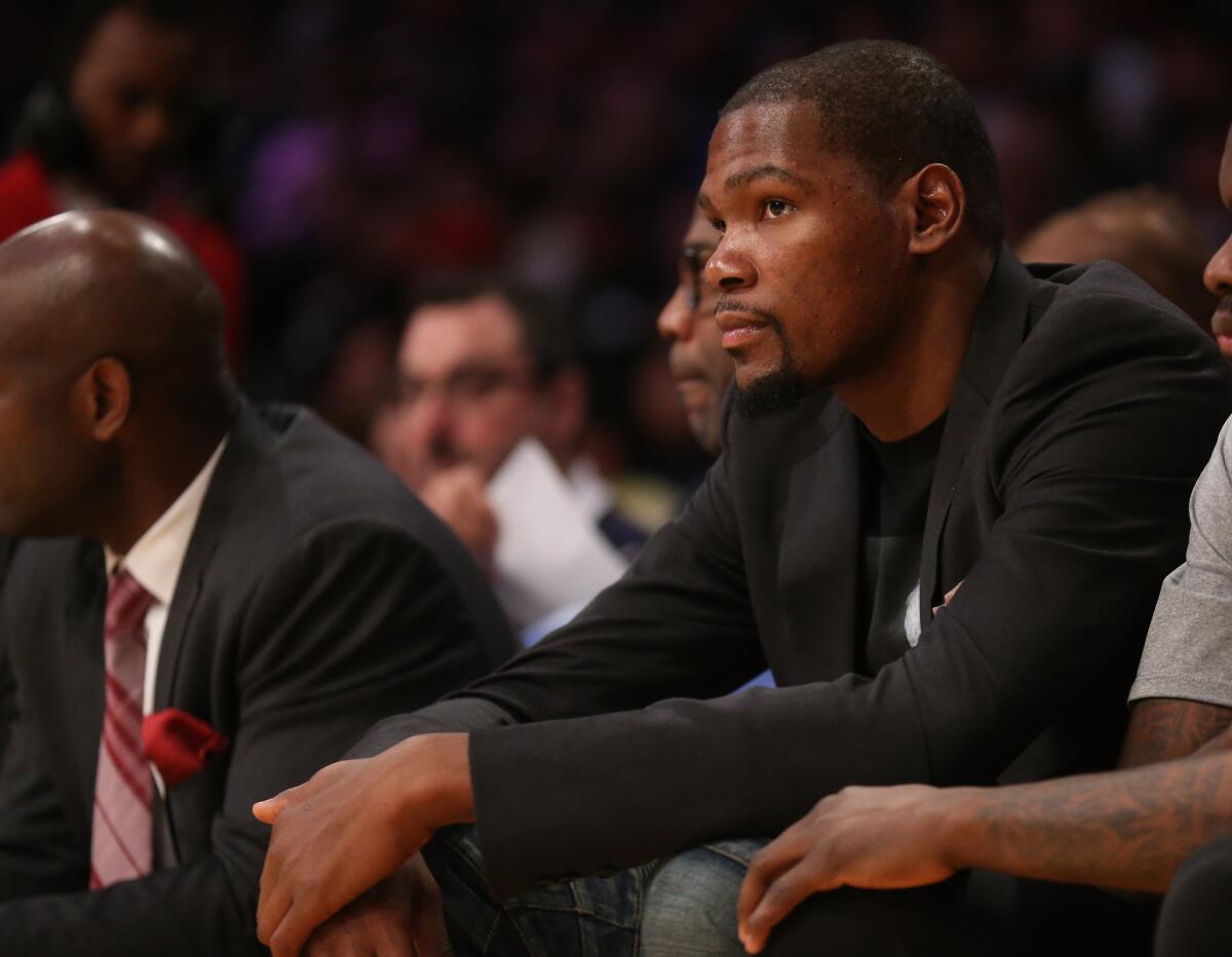 Oklahoma City forward Kevin Durant is expected to be out four to six months after undergoing a bone graft surgery on his right foot next week.