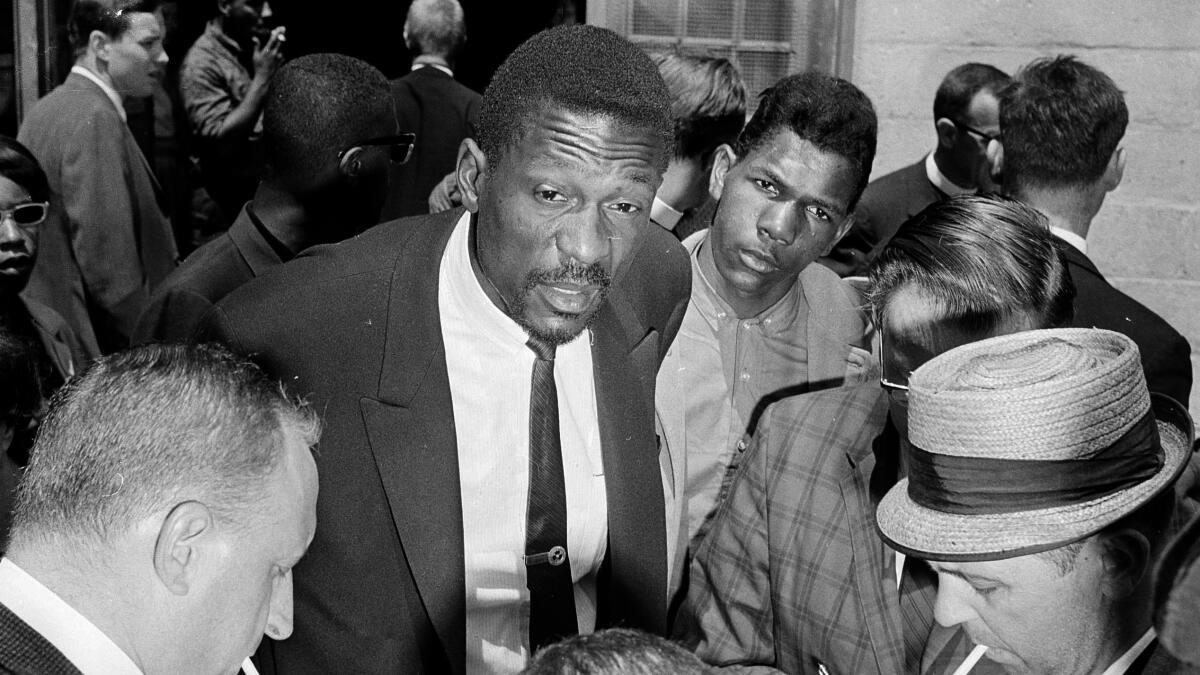 Bill Russell given Jackie Robinson treatment as NBA retires No 6