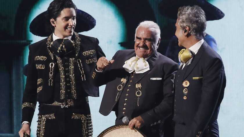 La Dinastía Fernandez durante su actuación en los Latin Grammy 2019.