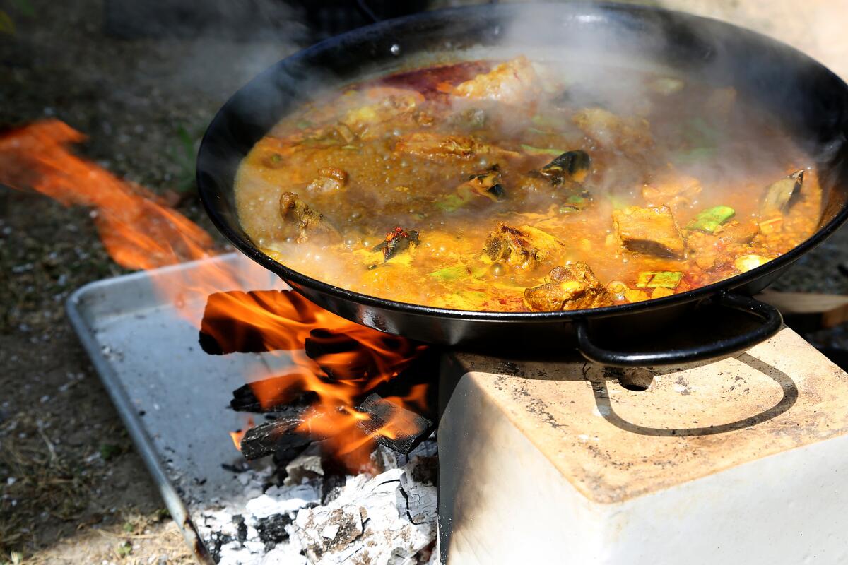 Pimenton de la Vera - Spain's Famous Smoked Paprika - Spanish Food and  Paella Pans from