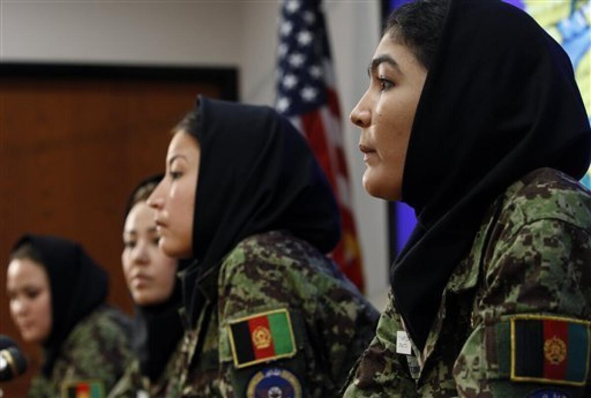 Female Soldiers encouraged by growing opportunities for women > Joint Base  San Antonio > News
