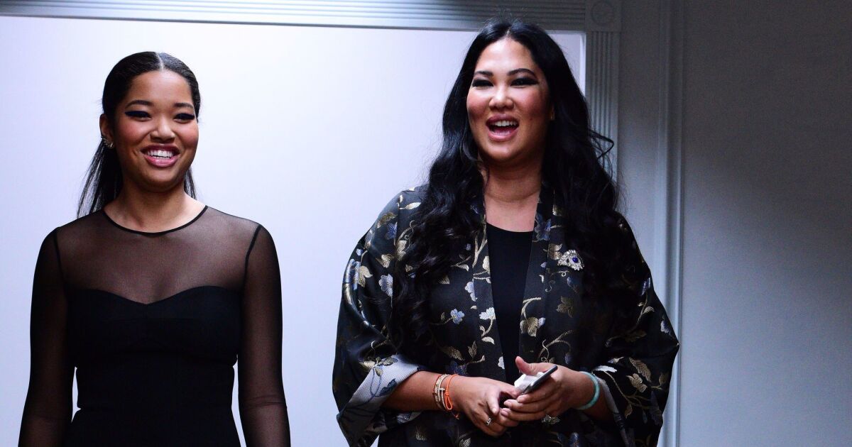 Kimora Lee Simmons Fires Back At Reports Her Husband Financed Her Company Los Angeles Times