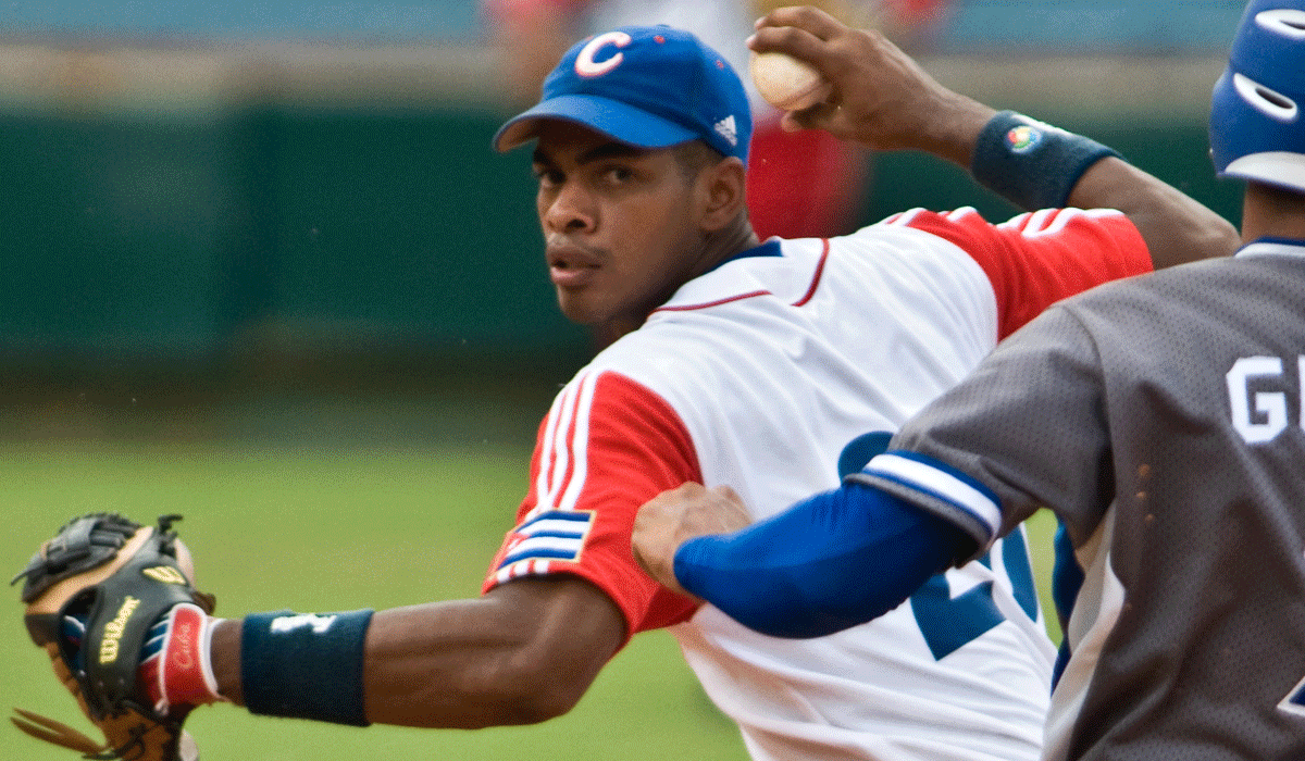 Why is a Cuban-Born playing for Mexico and not Cuba? – Latino Sports