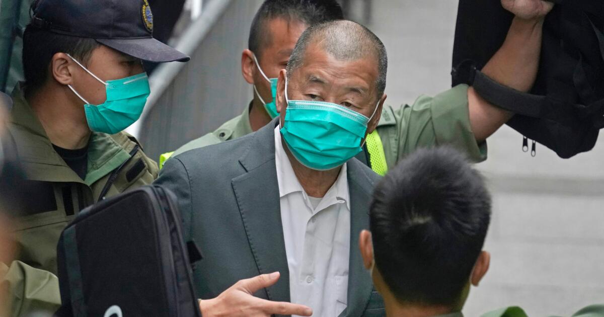 Crítico da China e ex-magnata da mídia Jimmy Lai condenado a 20 anos em caso de segurança de Hong Kong Crítico da China e ex-magnata da mídia Jimmy Lai condenado a 20 anos em caso de segurança de Hong Kong