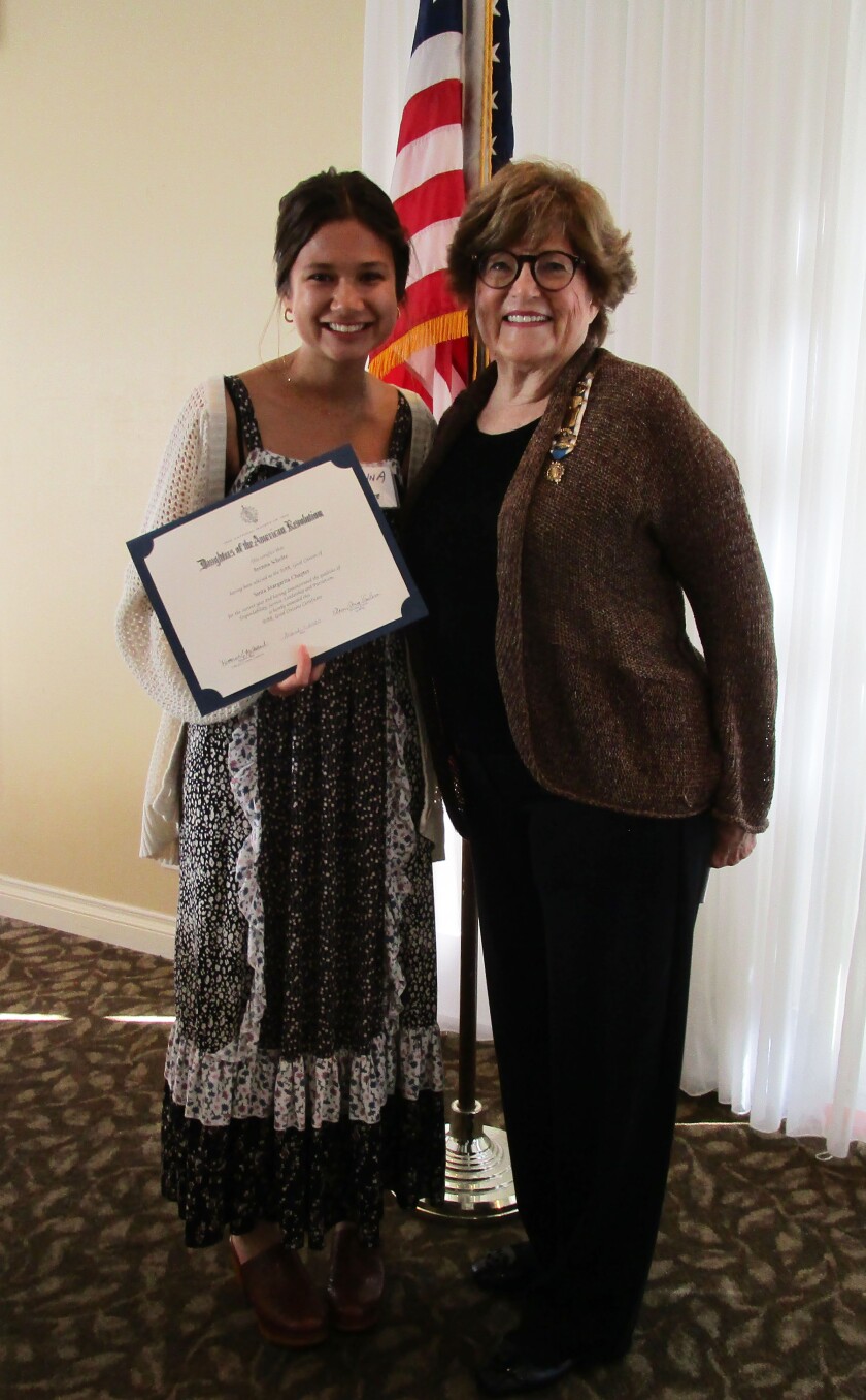 Brenna Scholte received the DAR Good Citizen Award from chapter regent Charla Boodry.