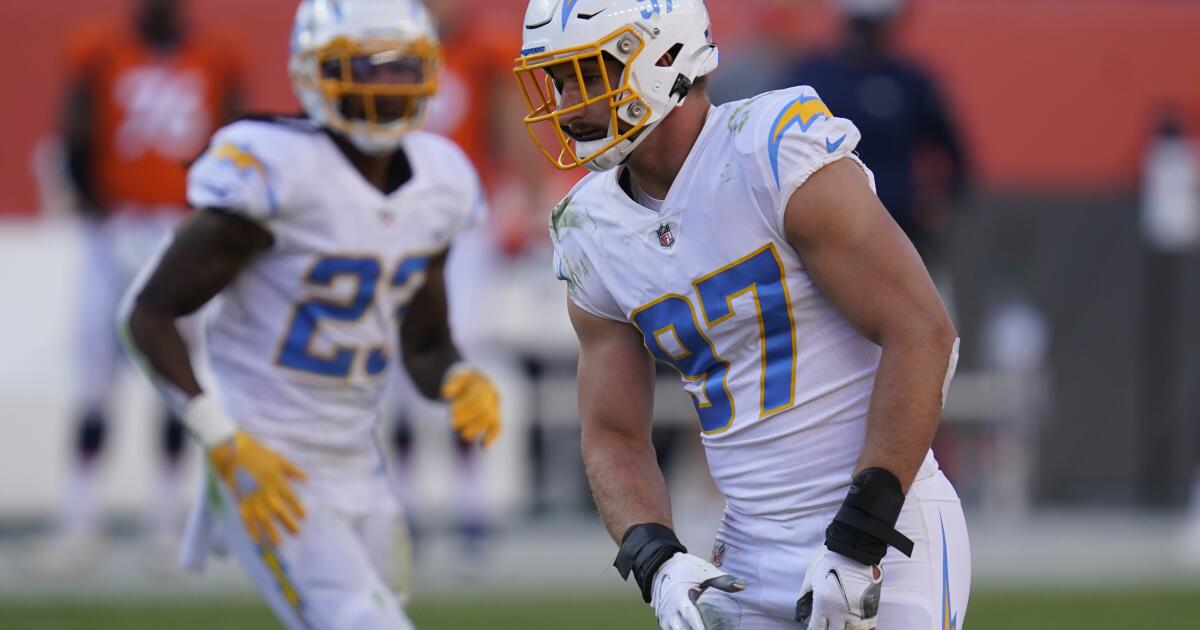 Joey Bosa, Chargers focus on little things, not big picture - Los Angeles  Times