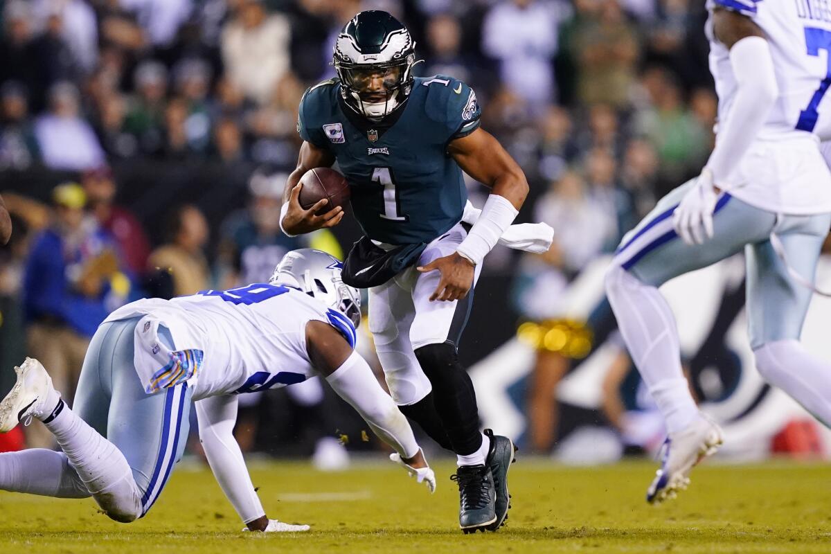 Eagles improve to 6-0, Hurts key in 26-17 win over Cowboys - The San Diego  Union-Tribune