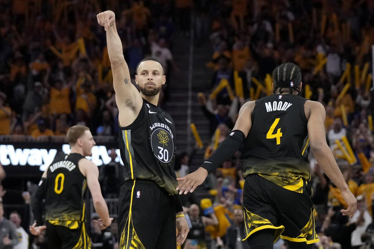 NBA playoffs: Warriors show different identity in Game 2 loss vs