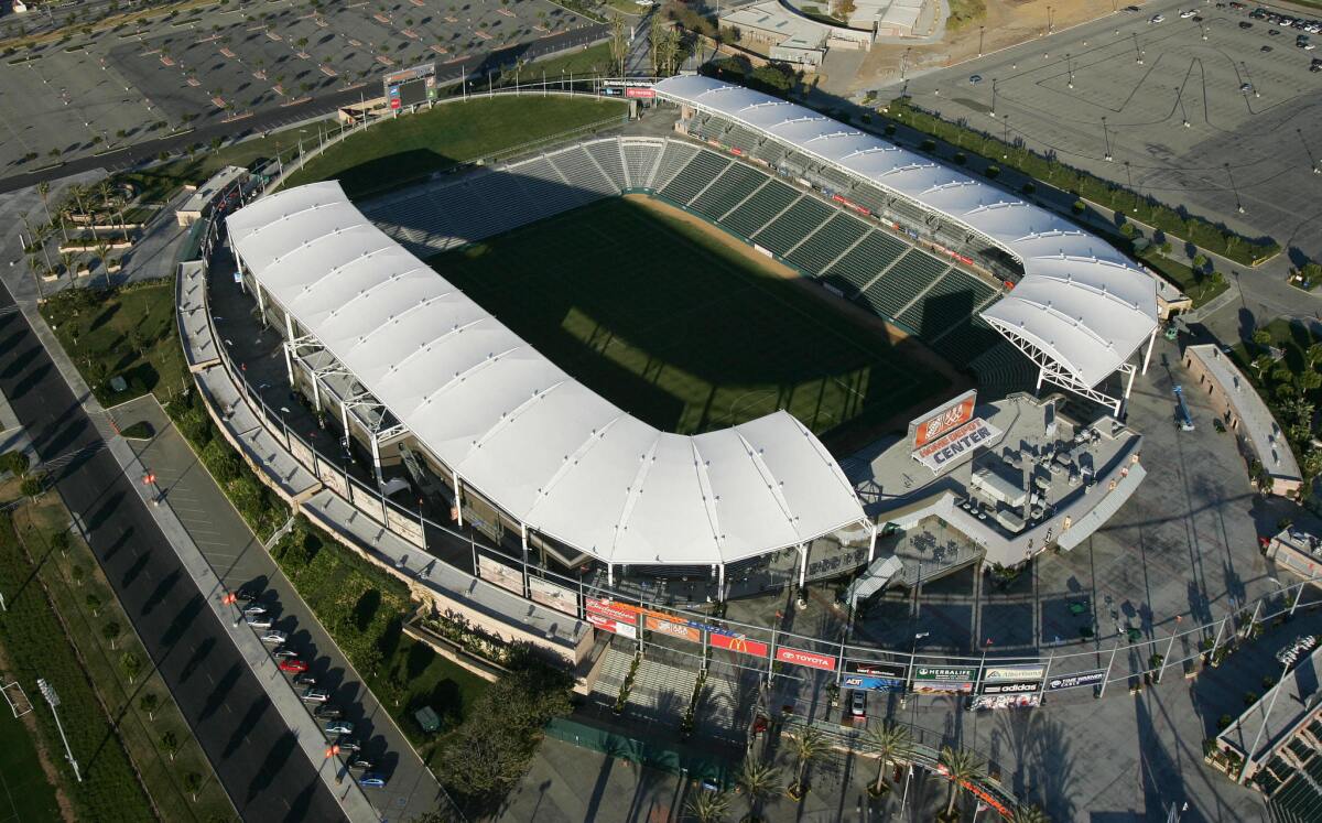 Carson, UNITED STATES: An aerial view of the Home Depot Center in Carson, California, 16 January 2007. The Home Depot Center is the home pitch of the MLS soccerteam the Los Angeles Galaxy, for whom British soccer star David Beckham will begin playing this summer. AFP PHOTO / ROBYN BECK (Photo credit should read ROBYN BECK/AFP/Getty Images) ** OUTS - ELSENT, FPG, CM - OUTS * NM, PH, VA if sourced by CT, LA or MoD **