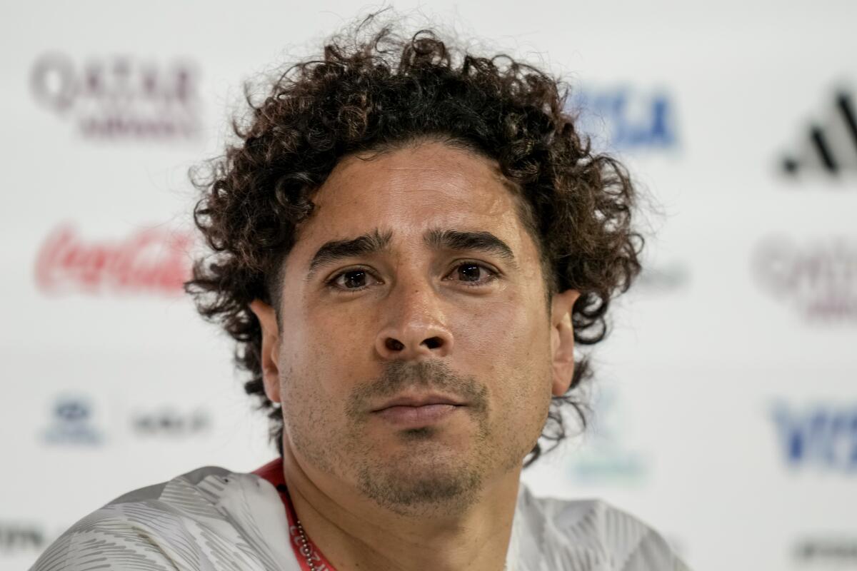 El arquero de México Guillermo Ochoa durante una rueda de prensa previo al partido contra Polonia en el Mundial