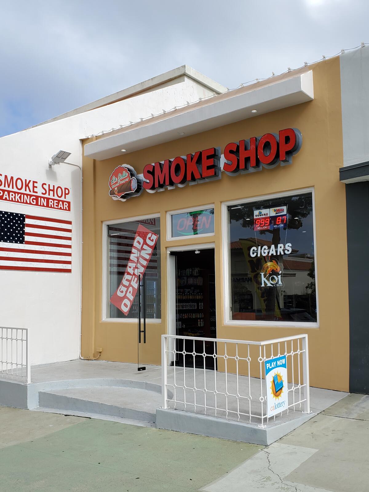 Roar Smoke Shop - Tustin, CA Smoke Shops