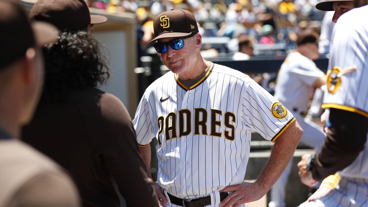 Padres should hold on to manager Bob Melvin as it sorts struggles of 2022 -  The San Diego Union-Tribune